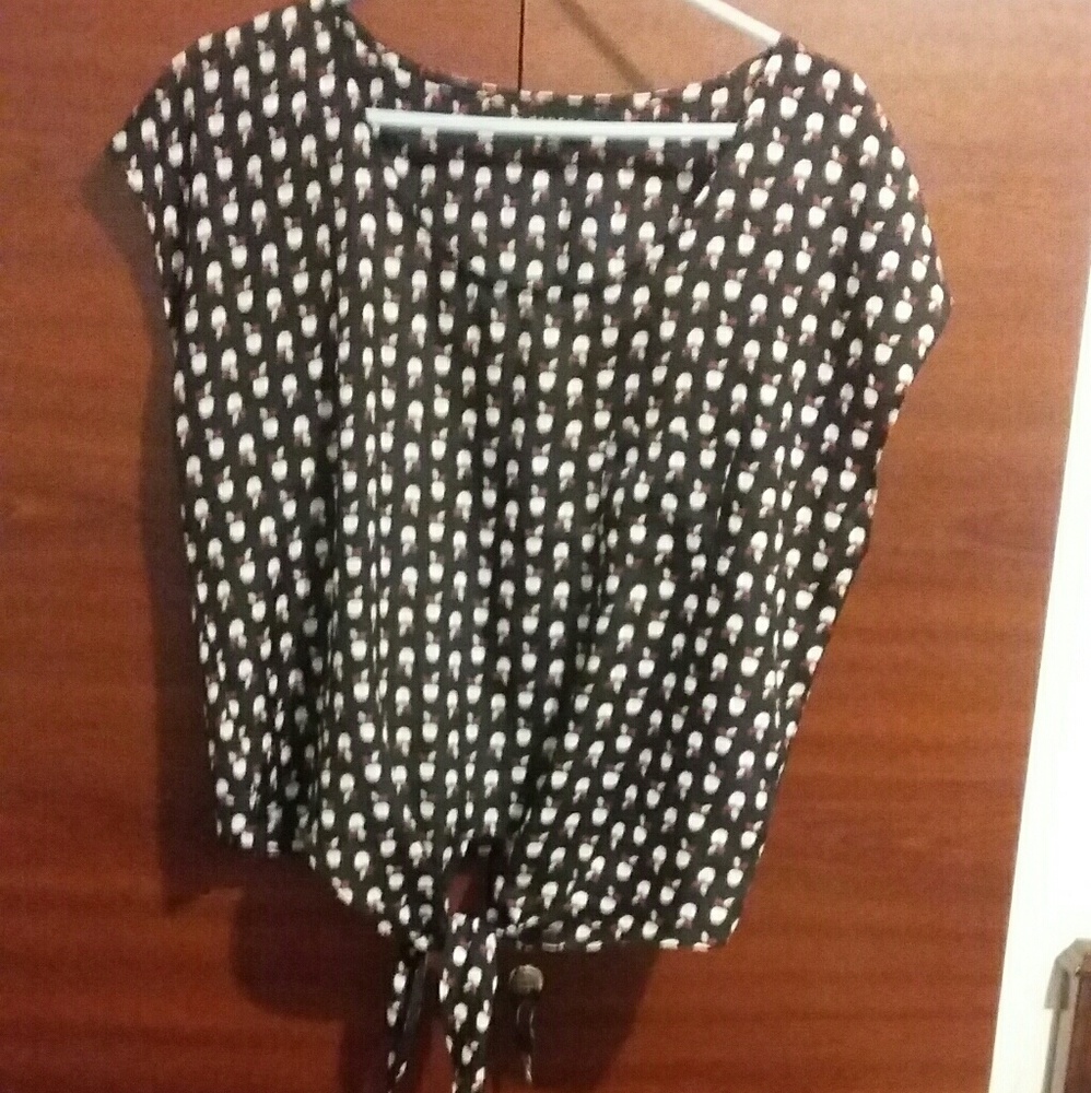 Tricolor chiffon in front tie T-shirt